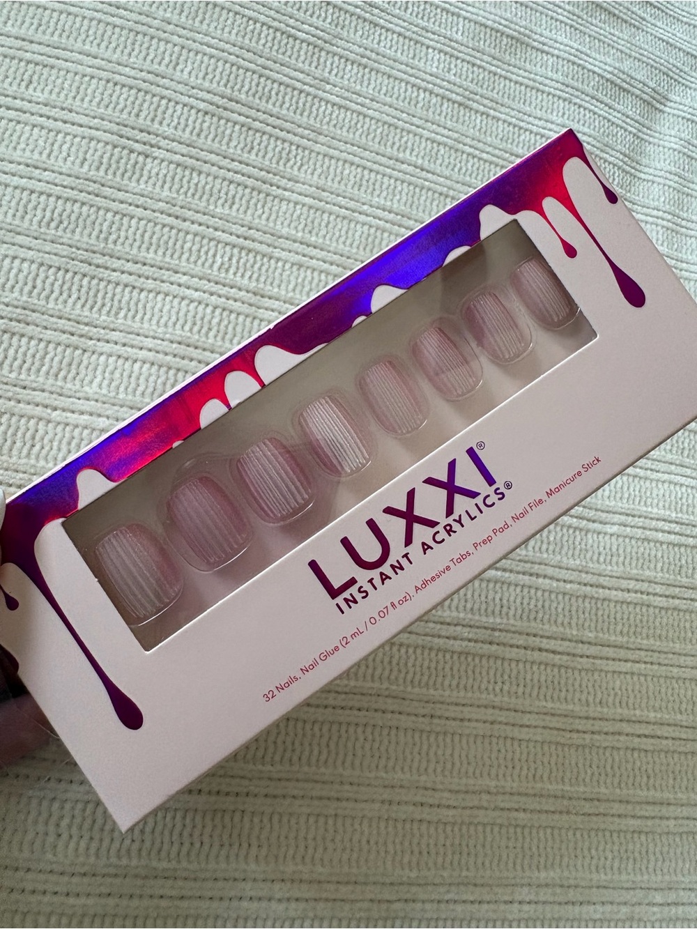 Luxxi Press-On Nails in Light Pink Frosted Sugar